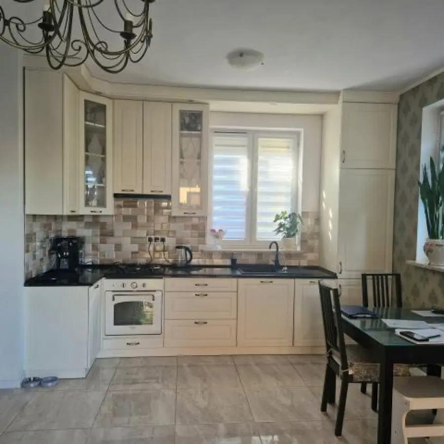 mazowieckie, wołomiński, Kobyłka, Mareta, Segment narożny z garażem